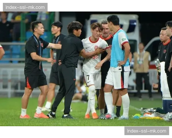 都灵警方宣布逮捕三名涉嫌在球场外种族歧视的极端球迷